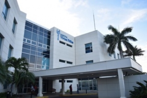 Front picture of Vivian Pellas Hospital-1